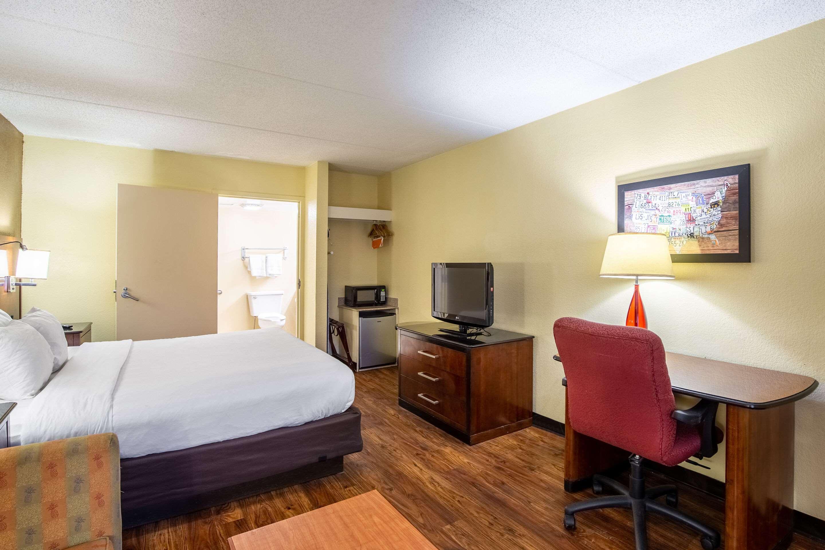Econo Lodge Naval Station Norfolk Extérieur photo