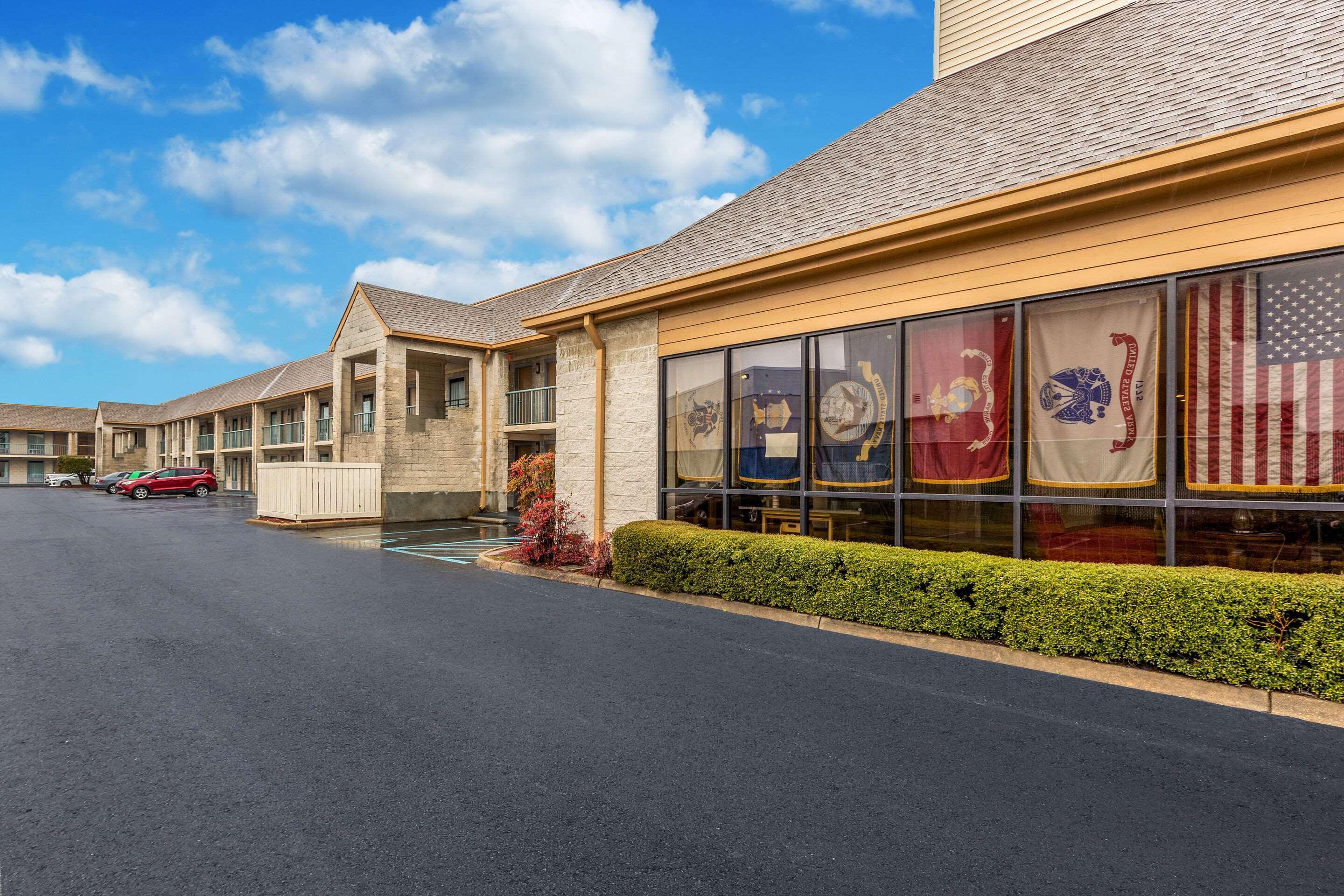 Econo Lodge Naval Station Norfolk Extérieur photo