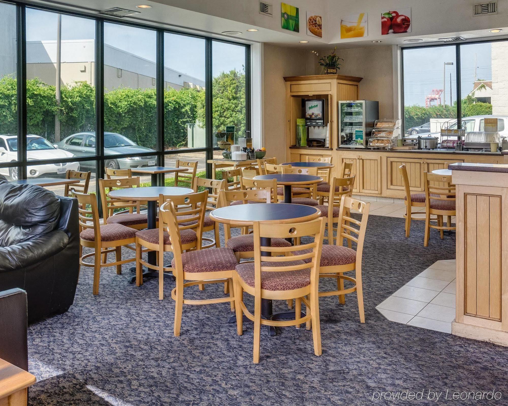 Econo Lodge Naval Station Norfolk Extérieur photo