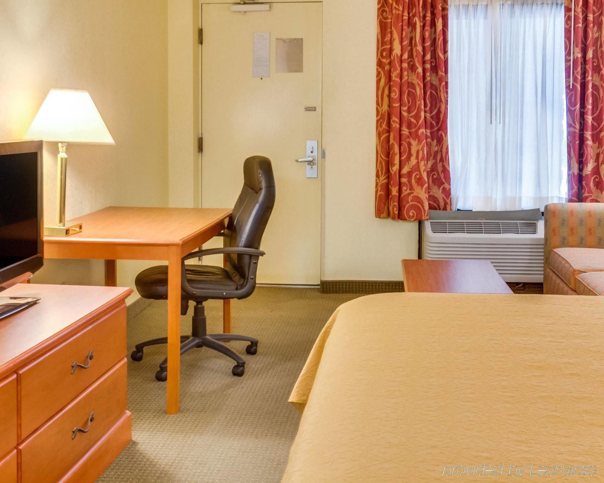 Econo Lodge Naval Station Norfolk Extérieur photo