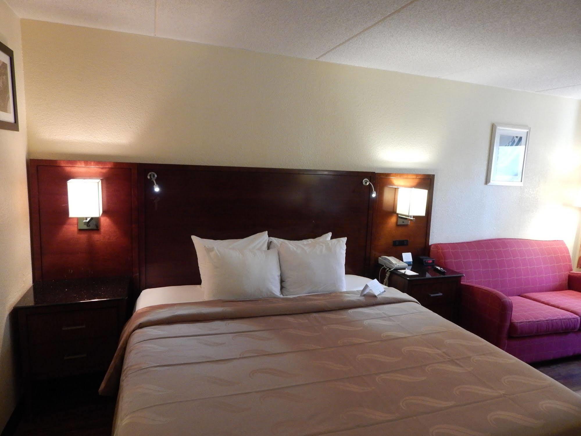 Econo Lodge Naval Station Norfolk Extérieur photo